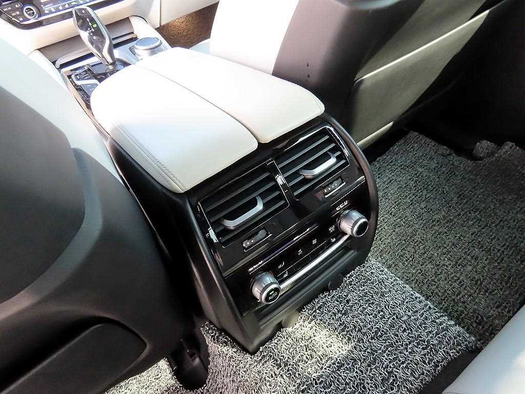 BMW 5 Series 2019 Negro - Importación desde Corea - HF Imports Iquique - Foto 16