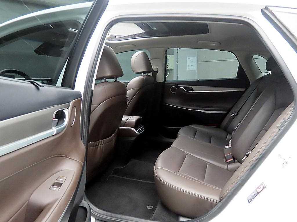 HYUNDAI Grandeur - Vista 6