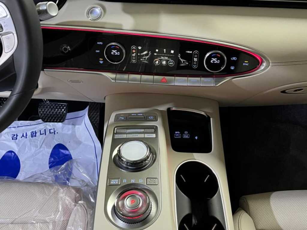 Genesis GV70 2024 Blanco - Importación desde Corea - HF Imports Iquique - Foto 13