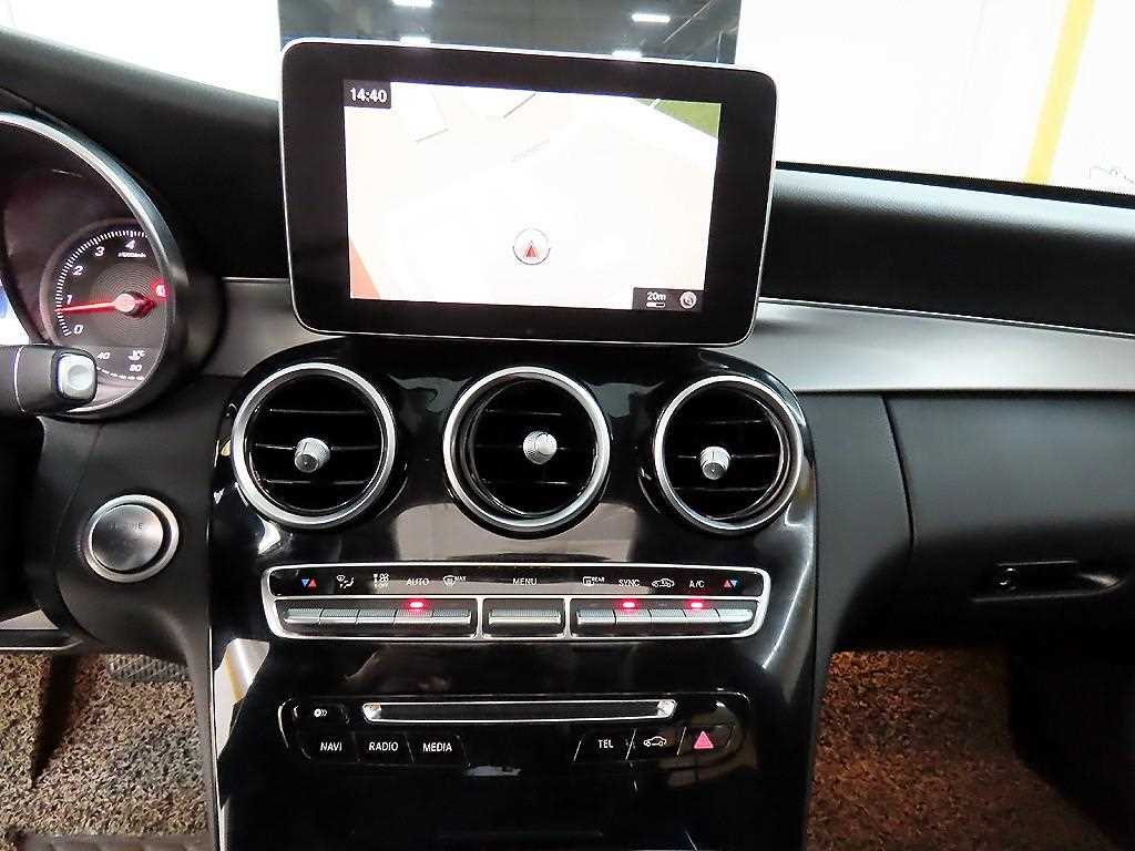 Mercedes Benz C Class 2017 Blanco - Importación desde Corea - HF Imports Iquique - Foto 14