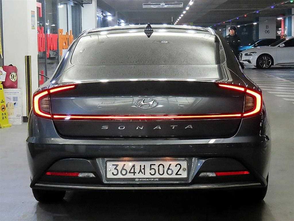 HYUNDAI Sonata - Vista 5