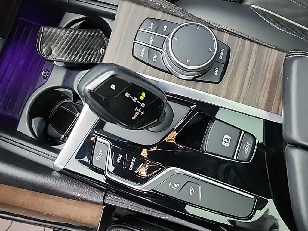 BMW 5 Series - Vista 8