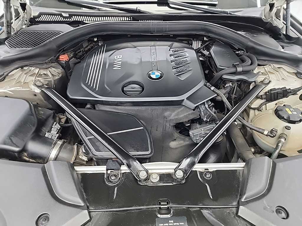 BMW 5 Series - Vista 5