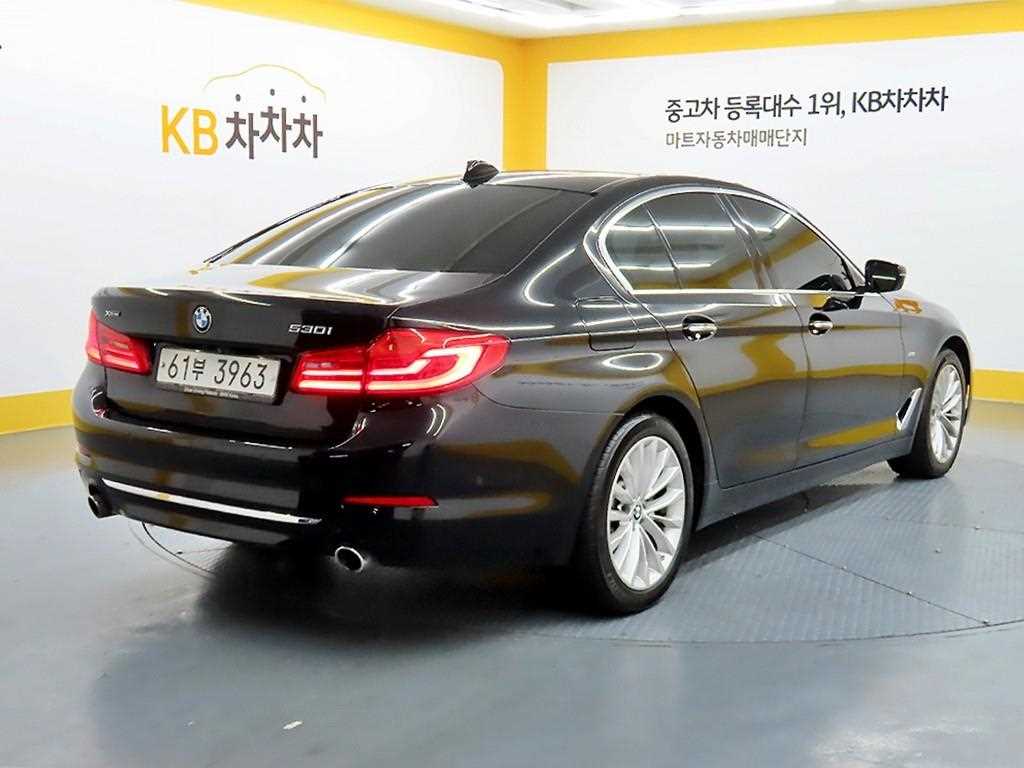 BMW 5 Series - Vista 4