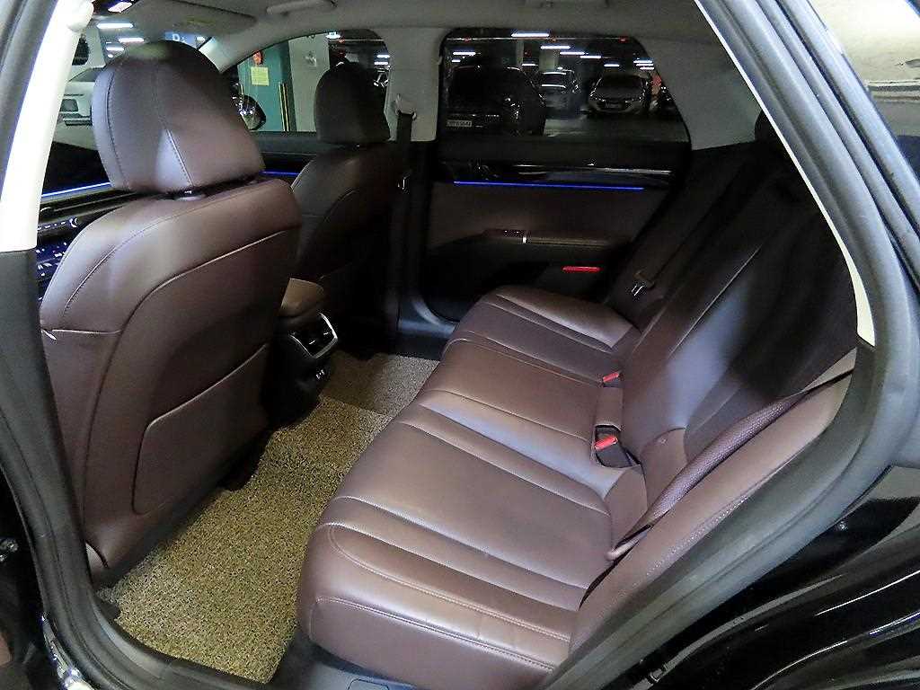 HYUNDAI Grandeur - Vista 7