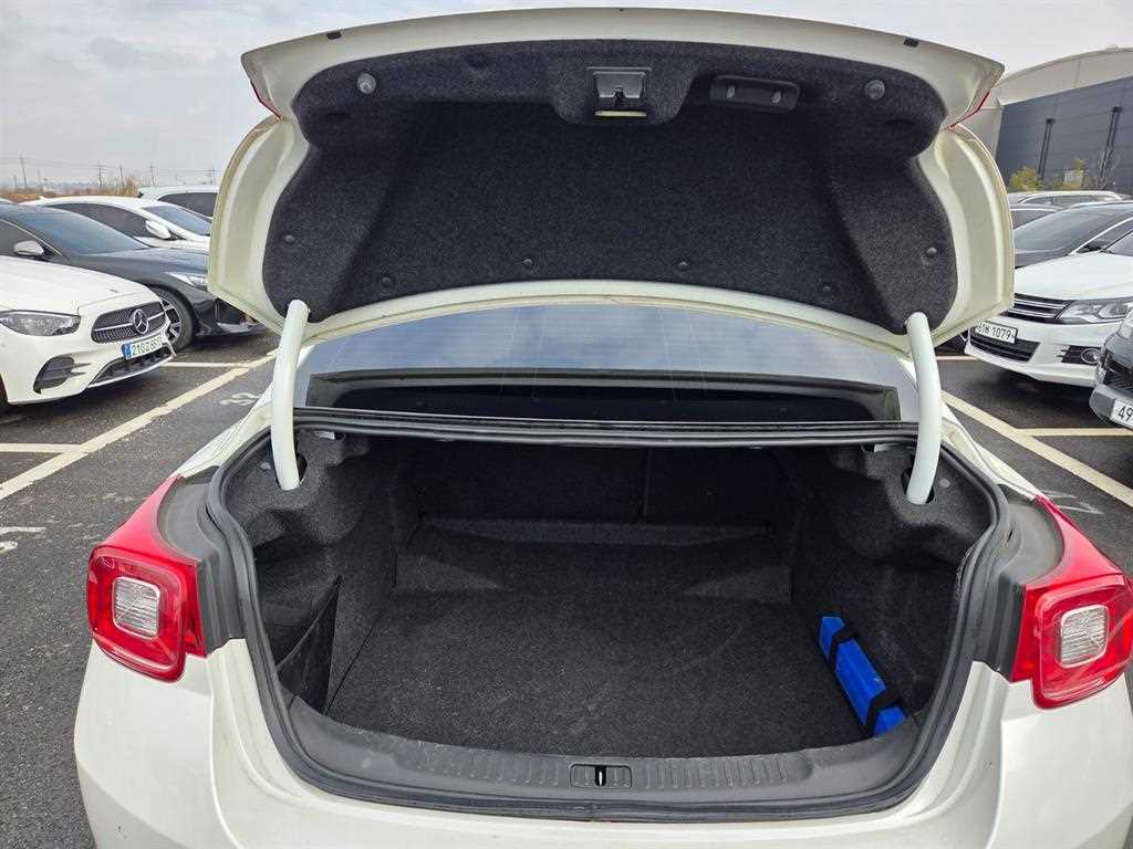 Chevrolet Malibu - Vista 4