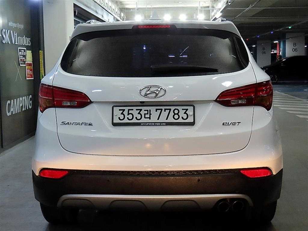 HYUNDAI Santa Fe - Vista 5