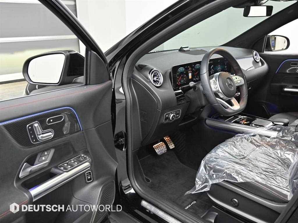 Mercedes Benz GLA Class - Vista 11