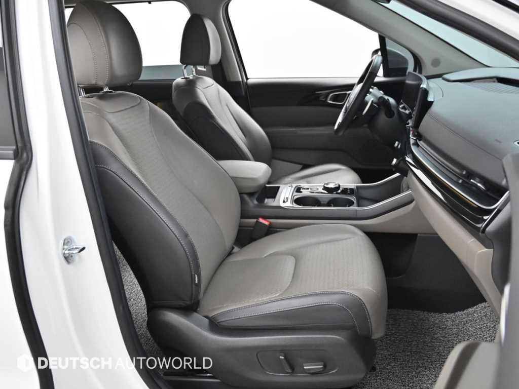 KIA Carnival - Vista 10