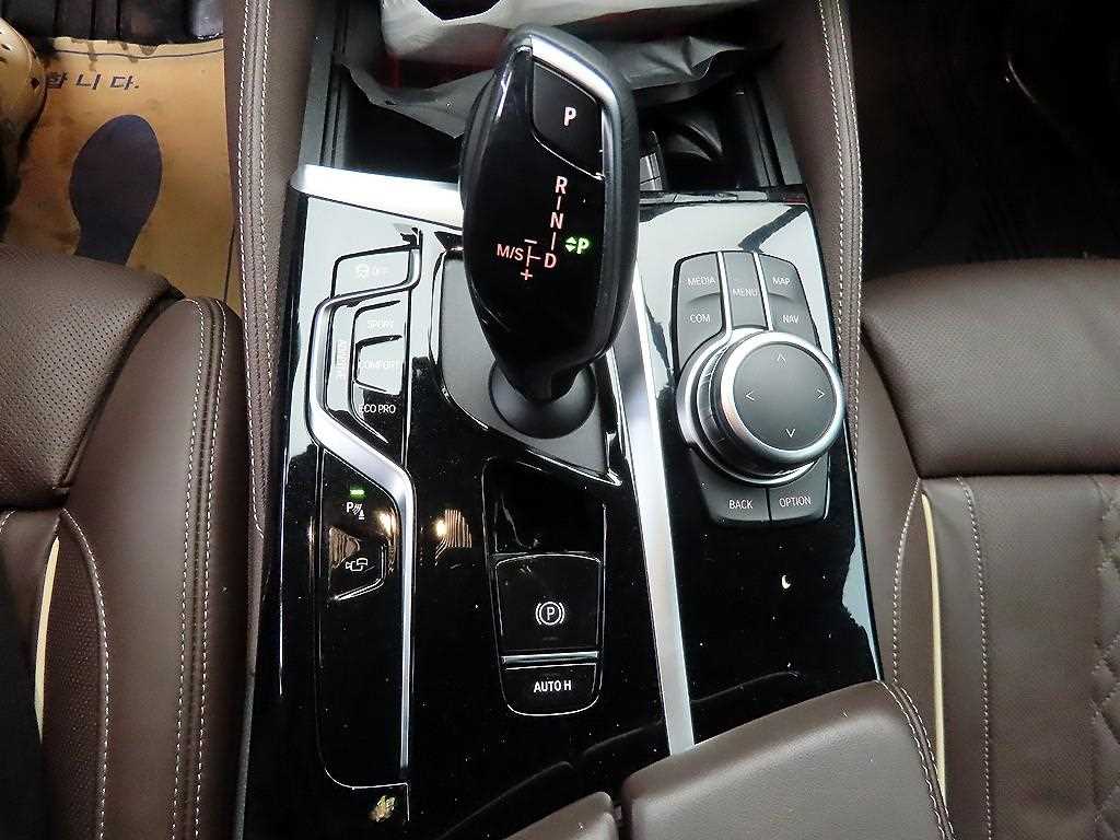 BMW 5 Series - Vista 10