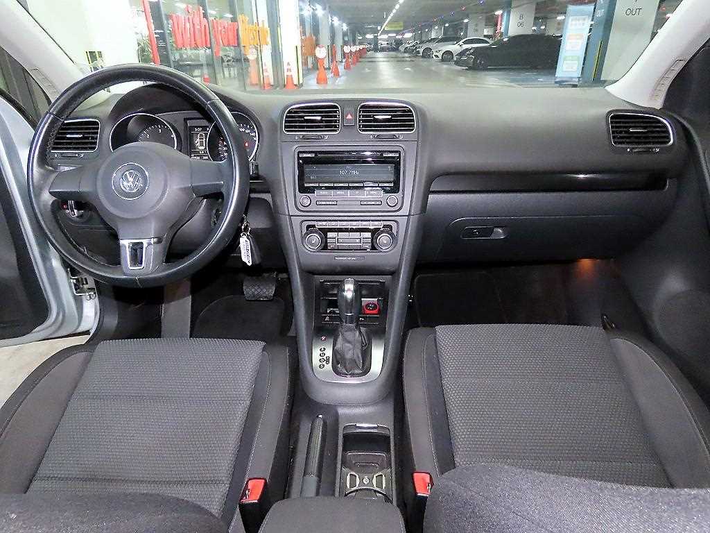 Volkswagen Golf - Vista 10