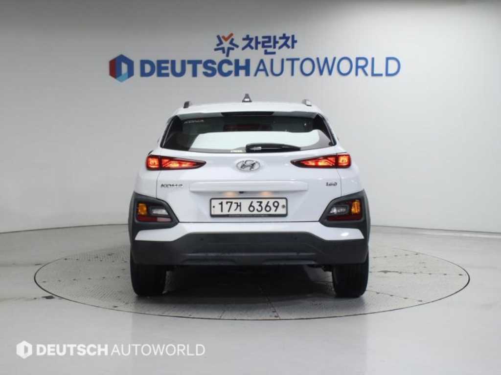 HYUNDAI Kona - Vista 4