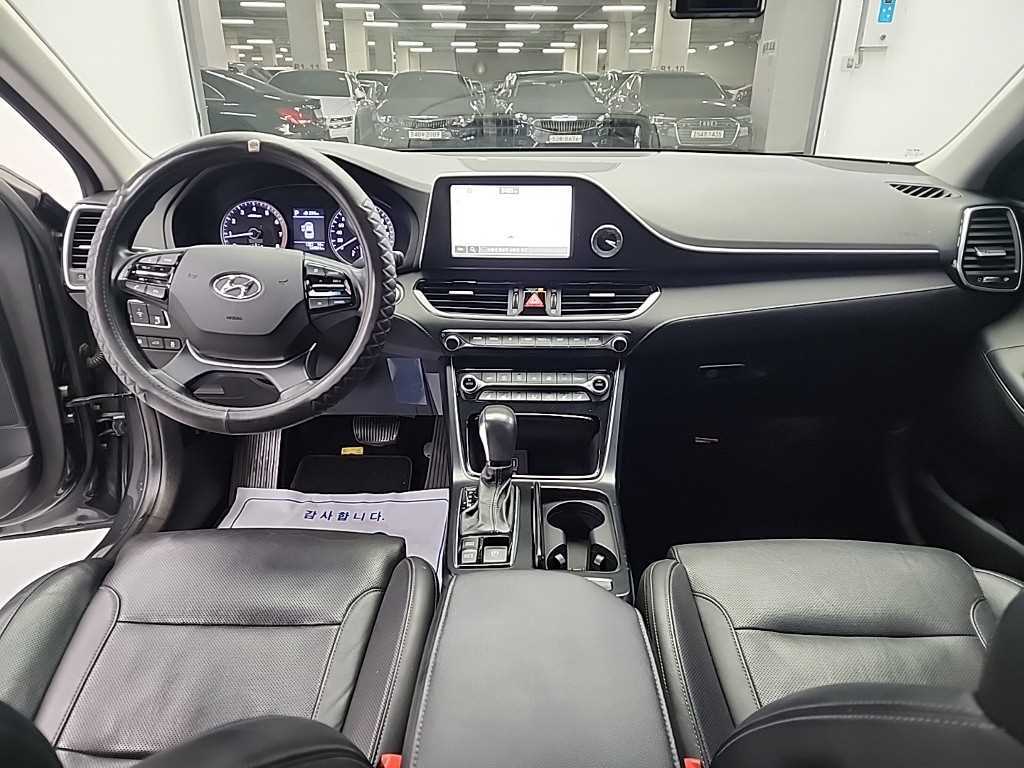 HYUNDAI Grandeur - Vista 7