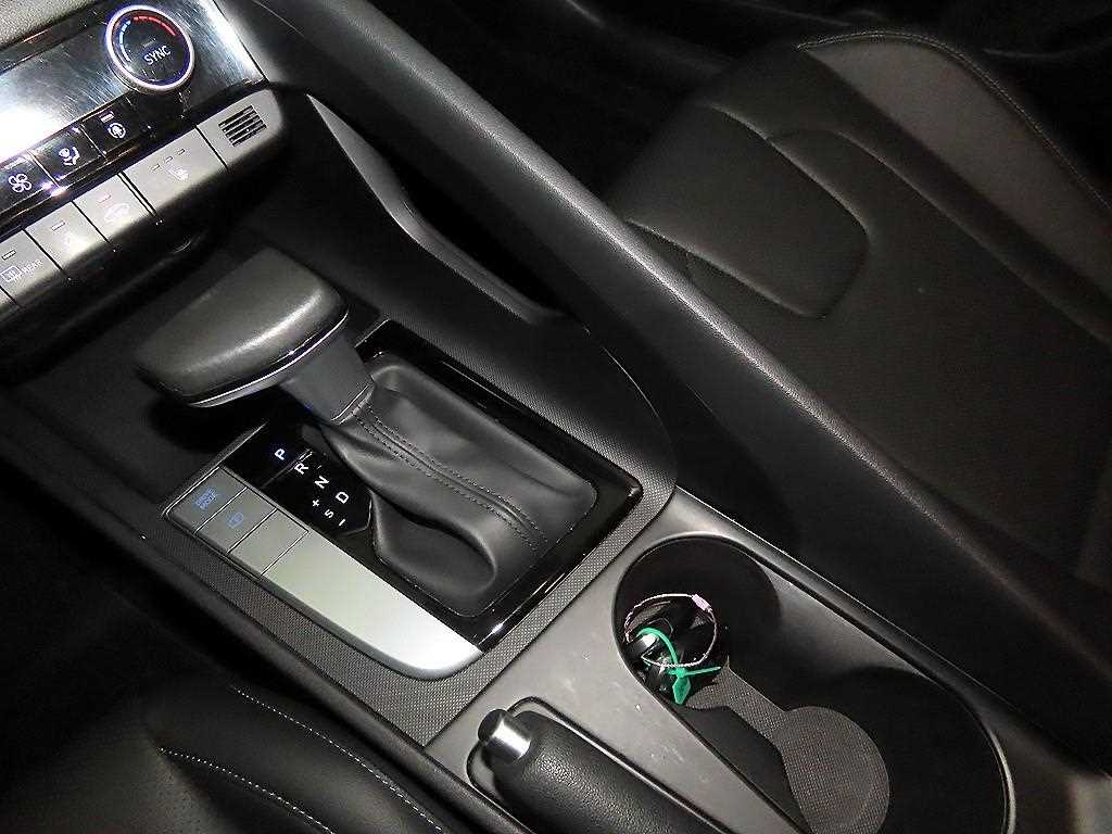 HYUNDAI Avante - Vista 12