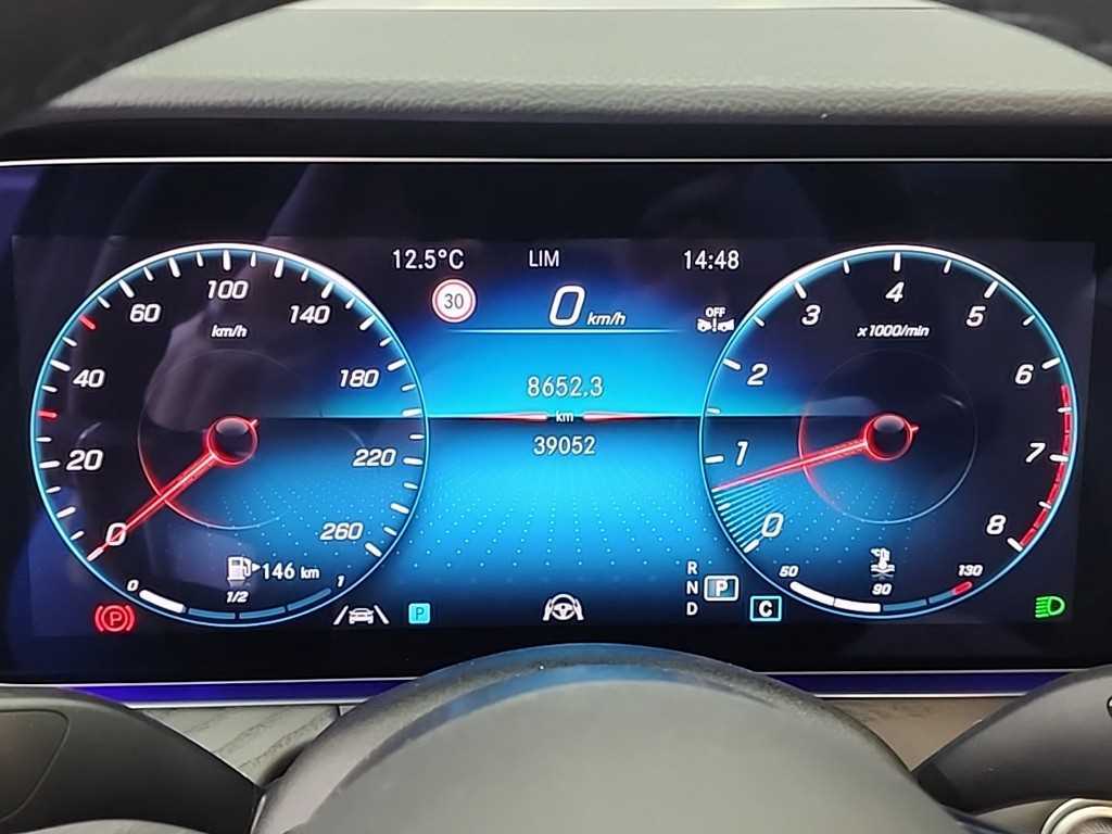 Mercedes Benz E class - Vista 6