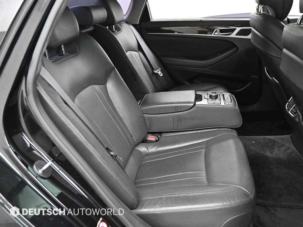 HYUNDAI Genesis - Vista 12