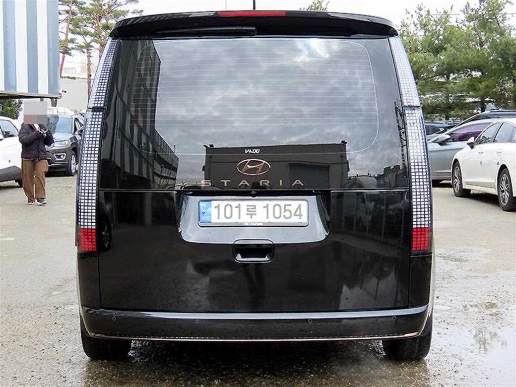 HYUNDAI Staria - Vista 4