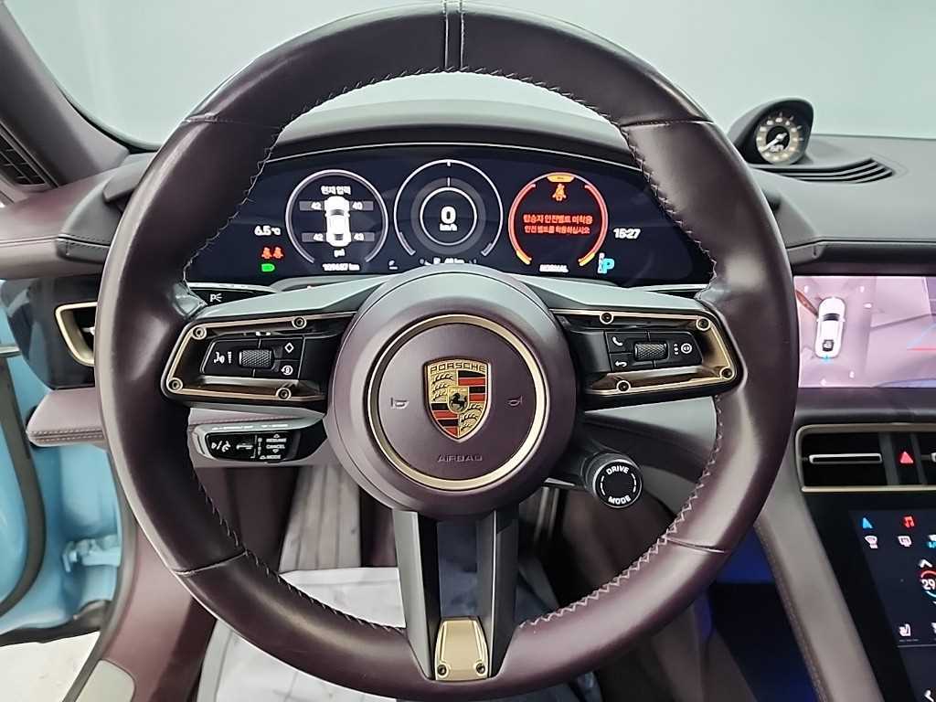 Porsche Taycan - Vista 9