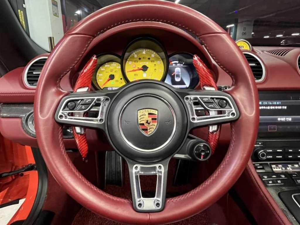 Porsche 718 - Vista 11