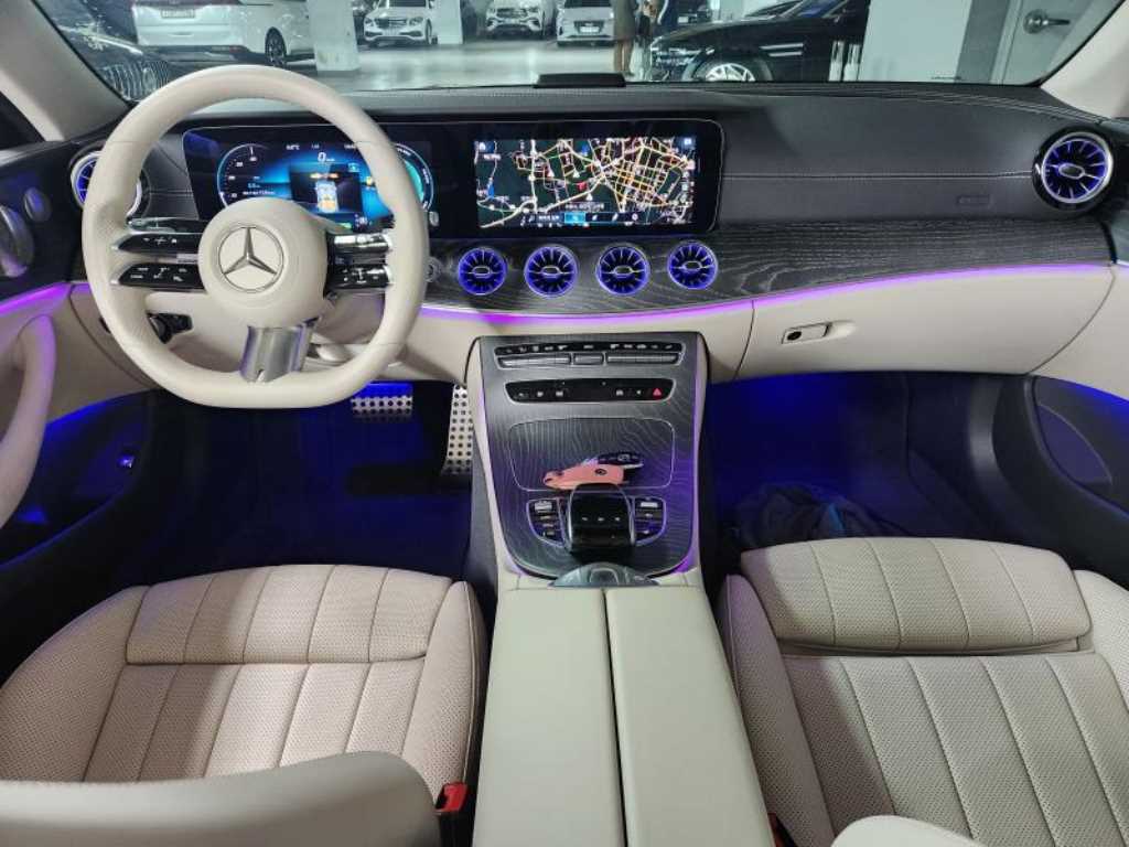 Mercedes Benz E class - Vista 10