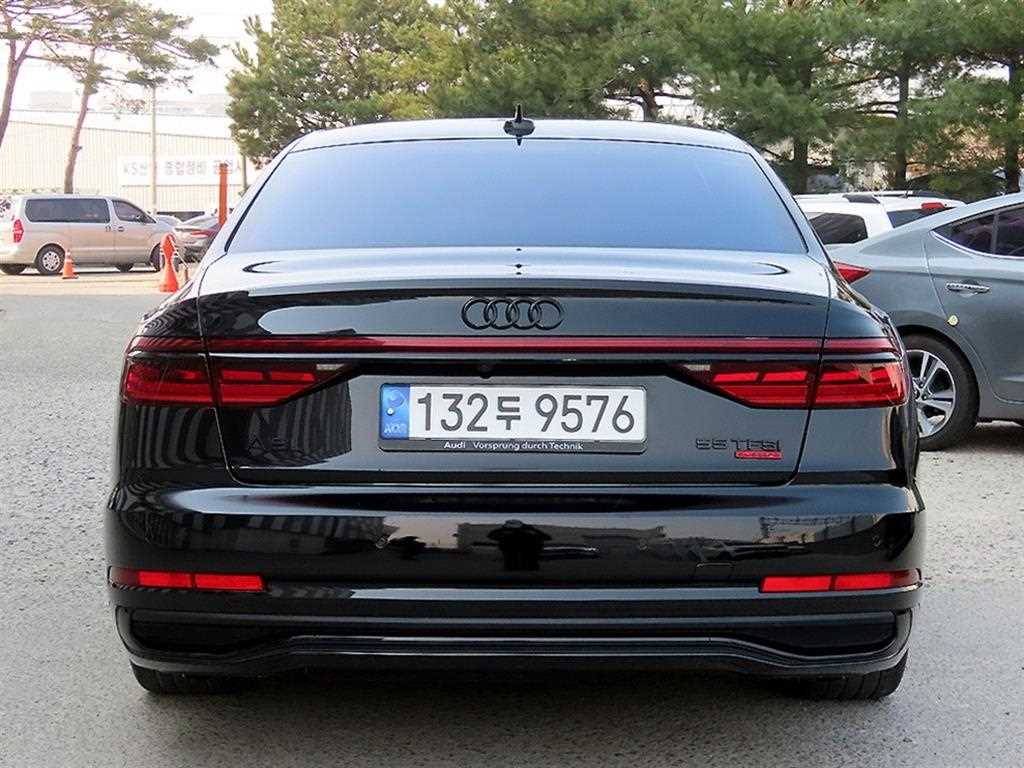 Audi A8 - Vista 4