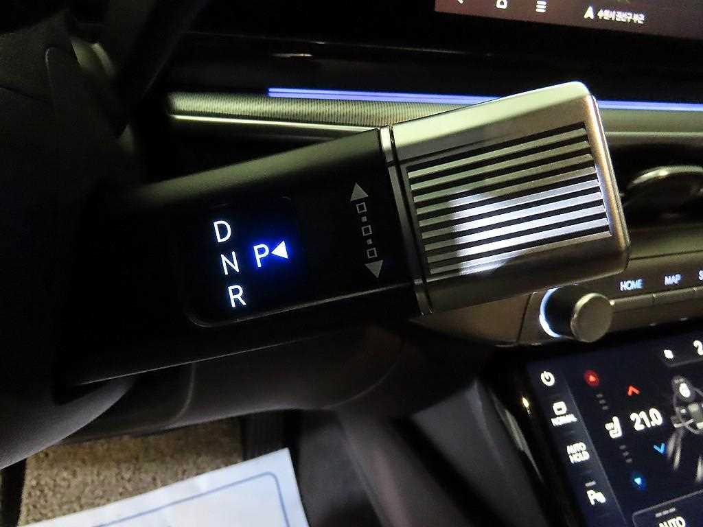 HYUNDAI Grandeur - Vista 12