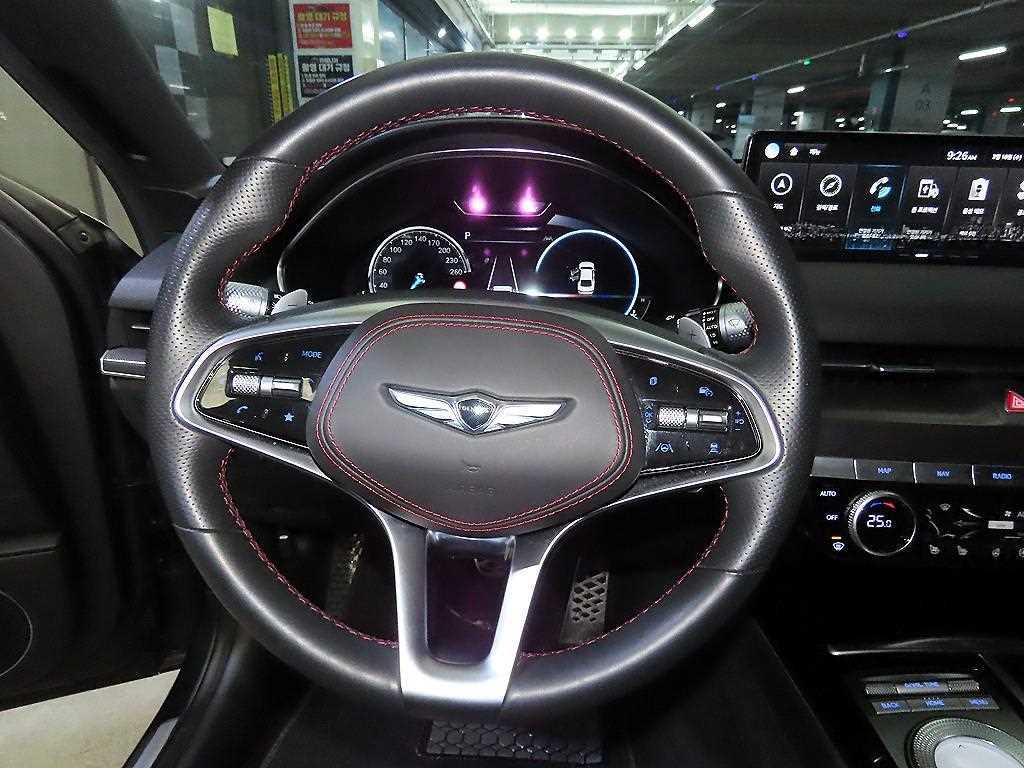 Genesis G80 - Vista 8