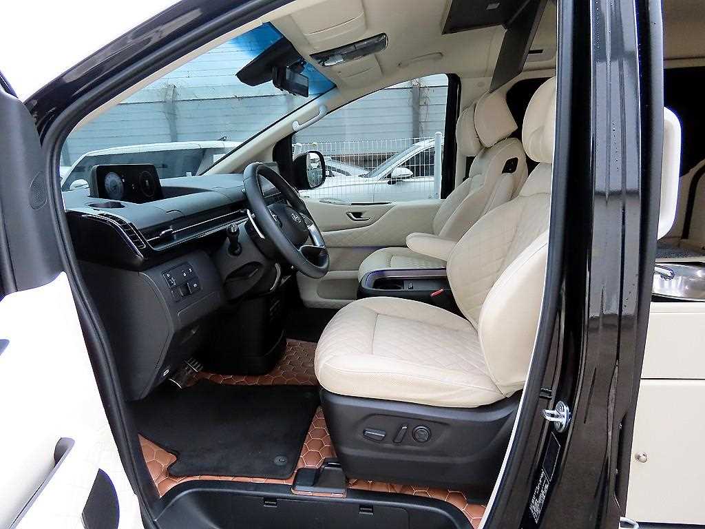 HYUNDAI Staria - Vista 5