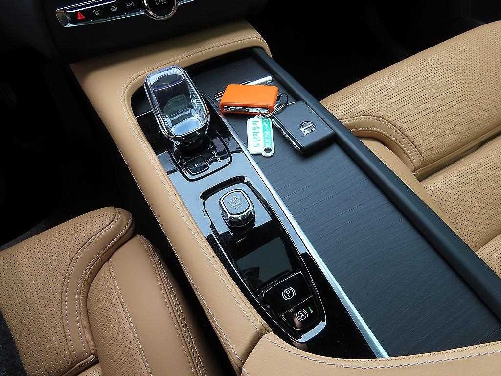 Volvo XC90 - Vista 11