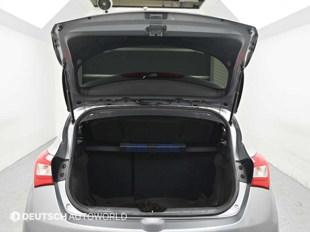 HYUNDAI i30 2014 Gris - Importación desde Corea - HF Imports Iquique - Foto 19