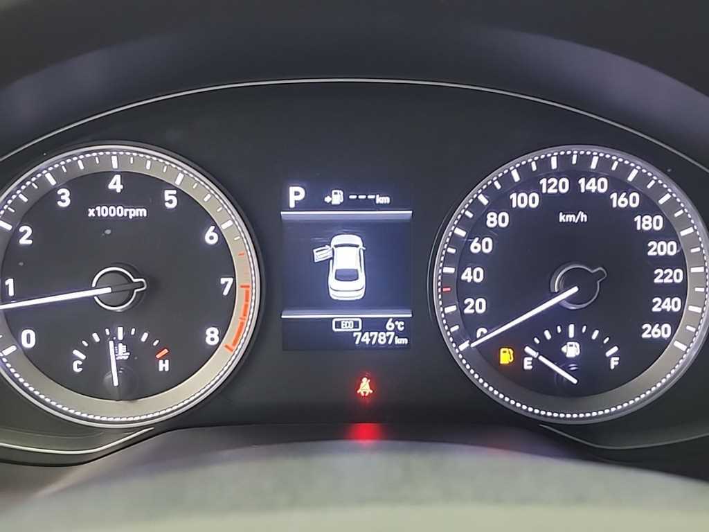 HYUNDAI Grandeur - Vista 6