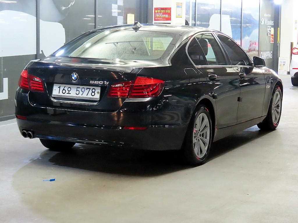 BMW 5 Series - Vista 4