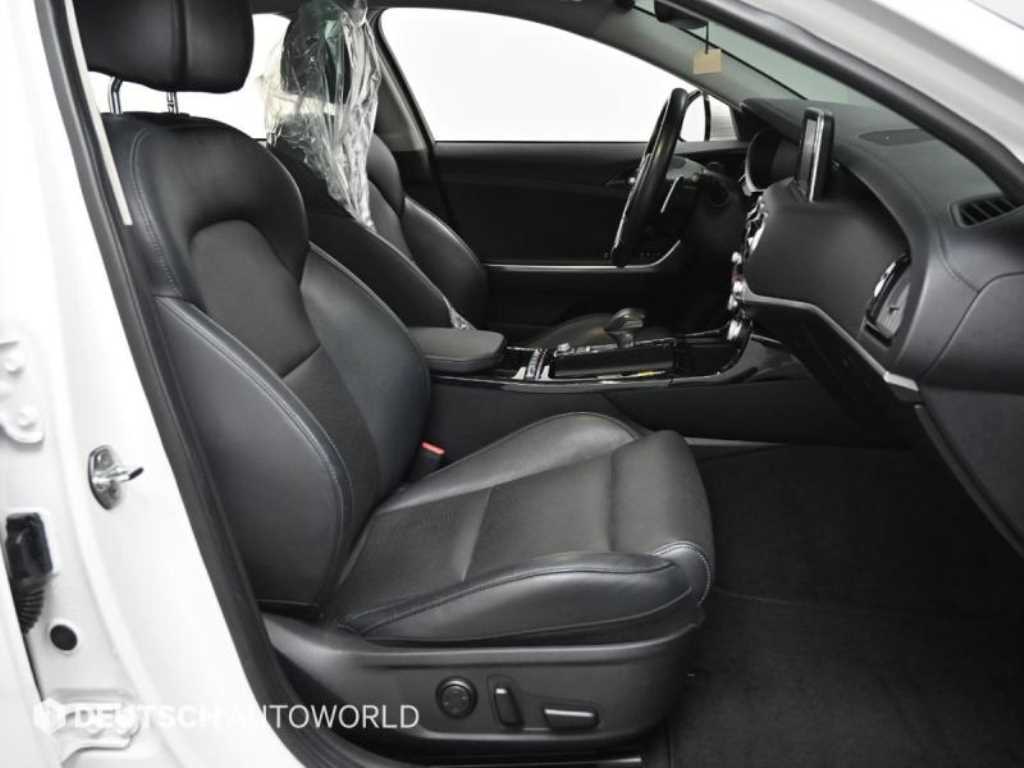 KIA Stinger - Vista 10