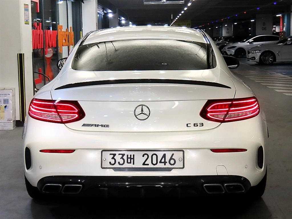 Mercedes Benz C Class - Vista 5