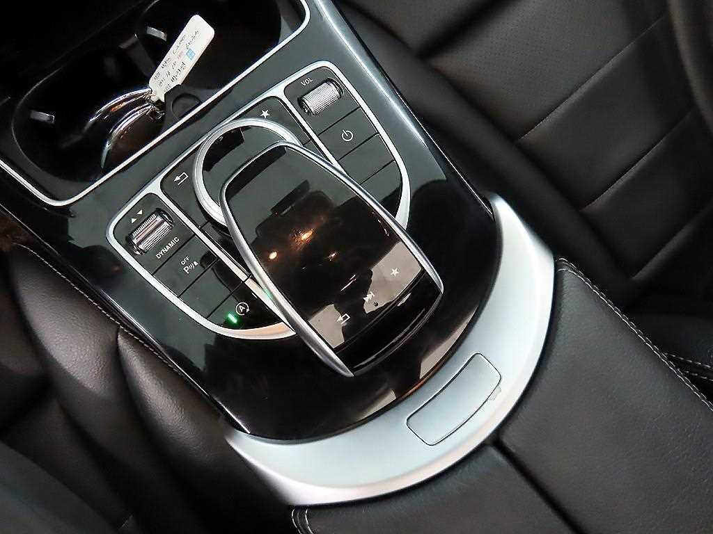 Mercedes Benz C Class 2017 Blanco - Importación desde Corea - HF Imports Iquique - Foto 13