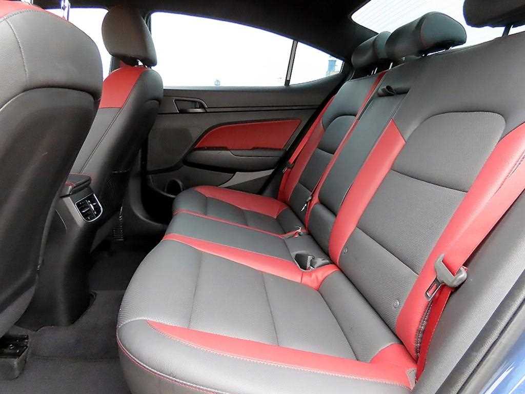 HYUNDAI Avante - Vista 6