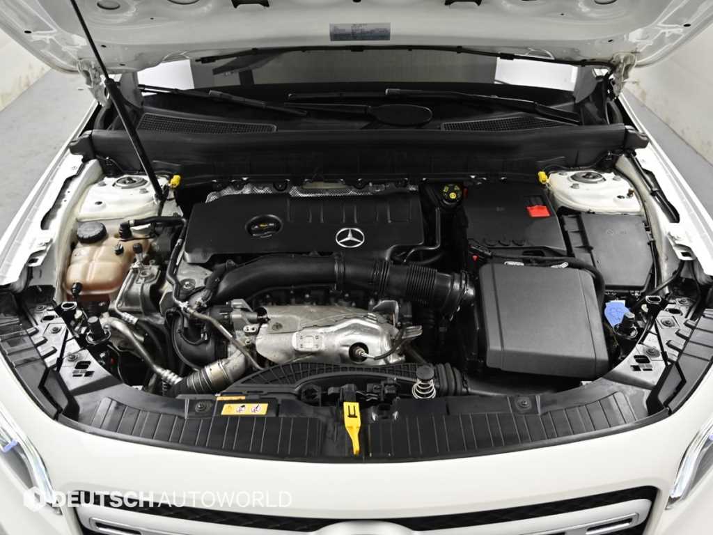 Mercedes Benz GLB Class - Vista 6