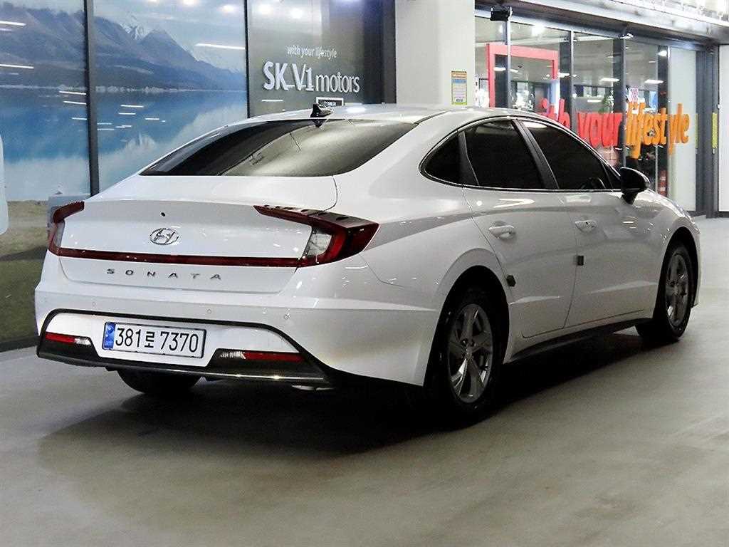 HYUNDAI Sonata - Vista 4