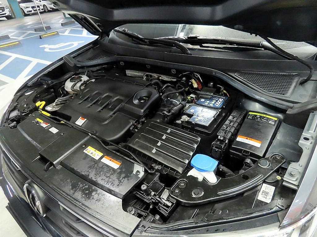 Volkswagen T-Roc 2021 Gris - Importación desde Corea - HF Imports Iquique - Foto 19