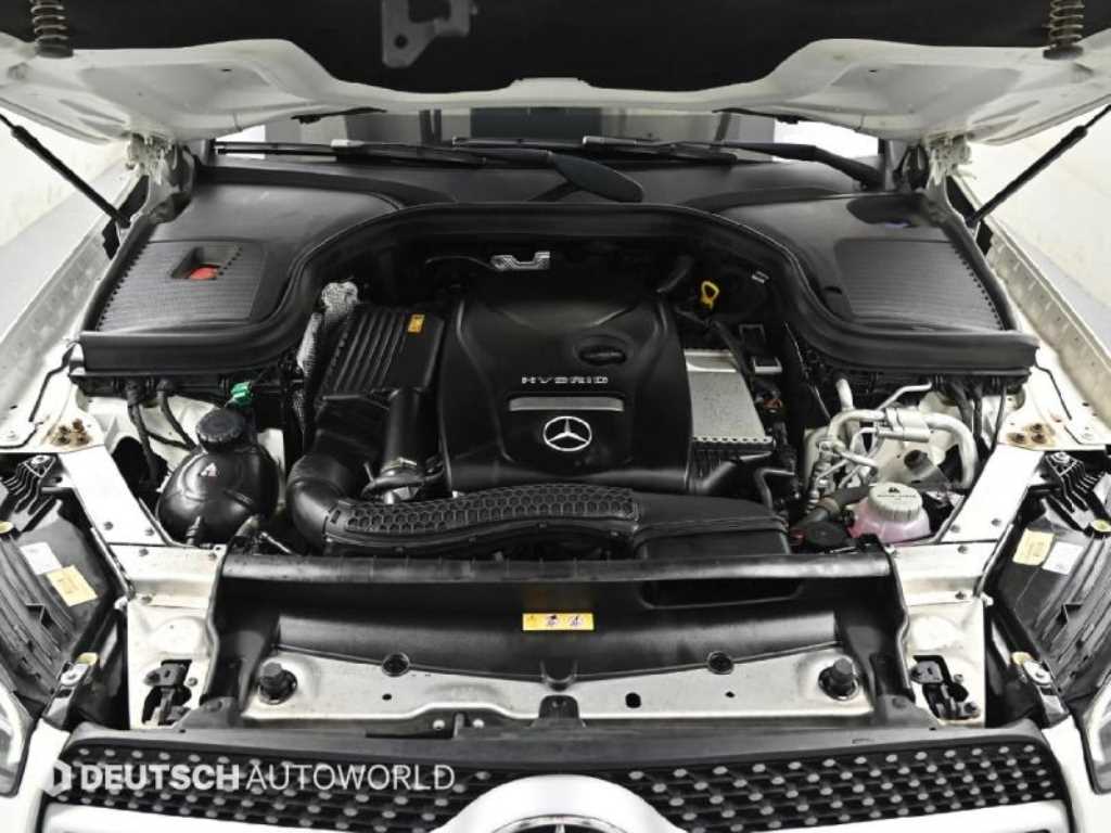 Mercedes Benz GLC Class - Vista 6