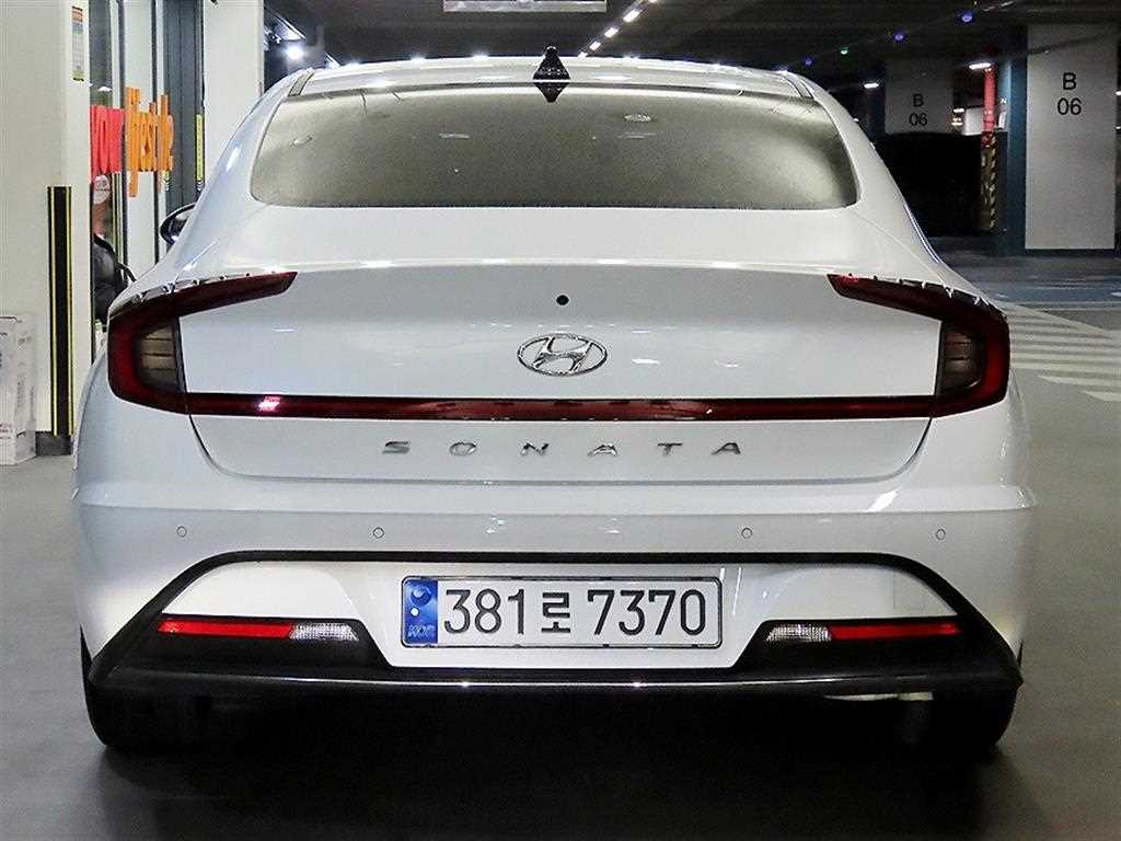 HYUNDAI Sonata - Vista 5