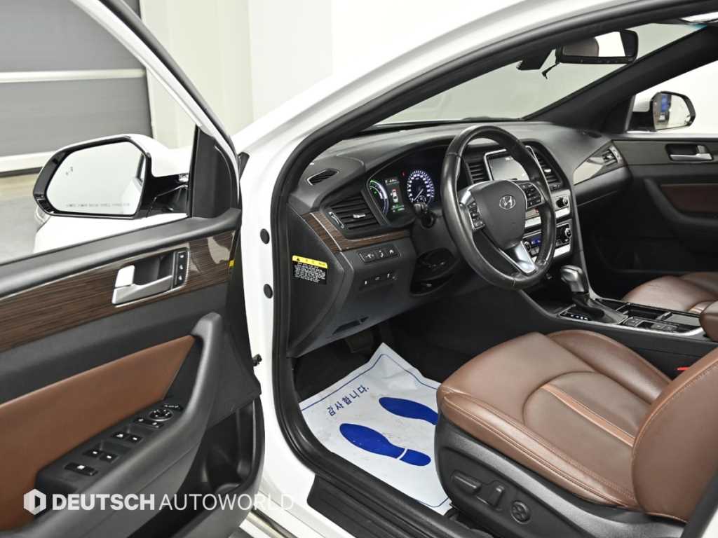 HYUNDAI Sonata - Vista 11