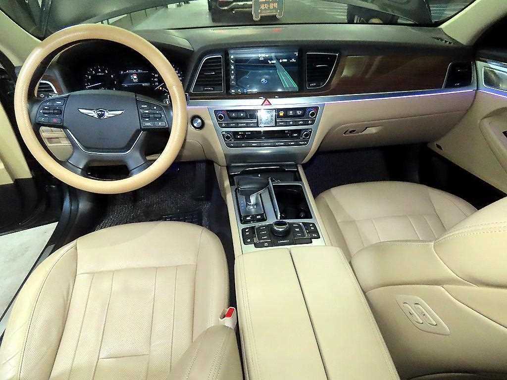 Genesis G80 - Vista 10