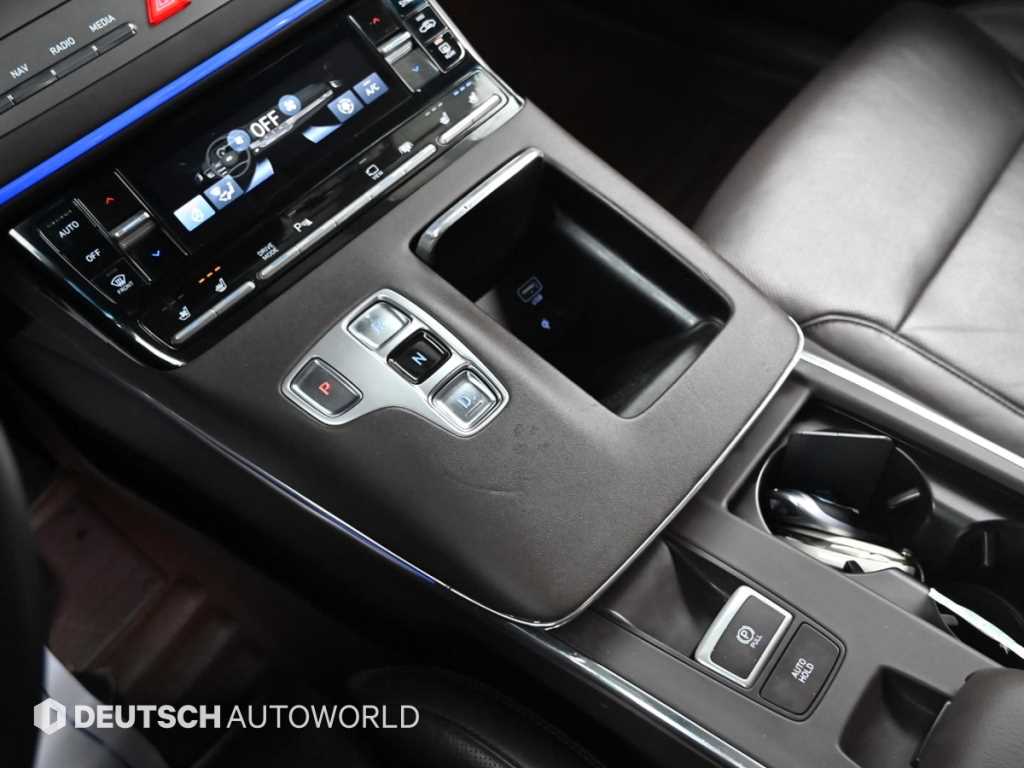 HYUNDAI Grandeur - Vista 9