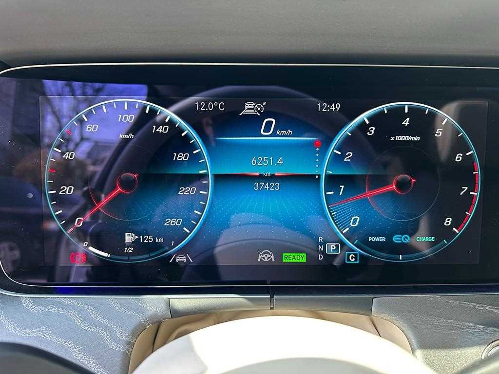 Mercedes Benz CLS Class - Vista 8