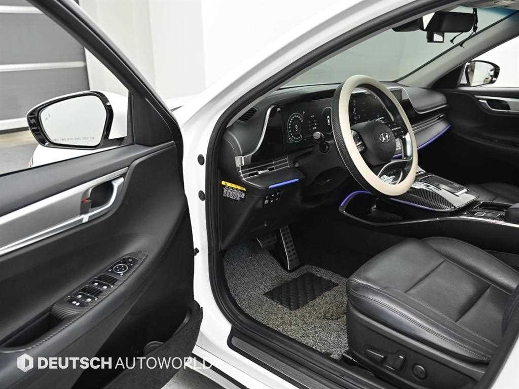 HYUNDAI Grandeur - Vista 11