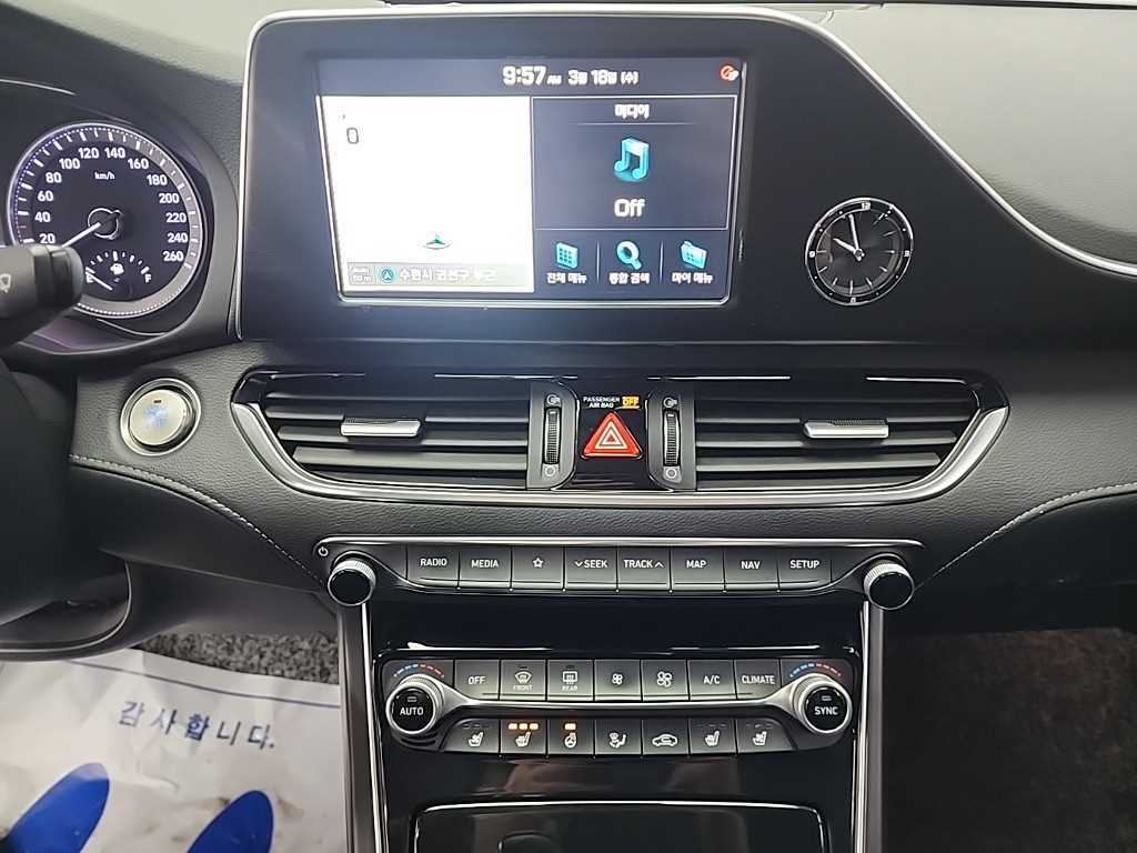 HYUNDAI Grandeur - Vista 10