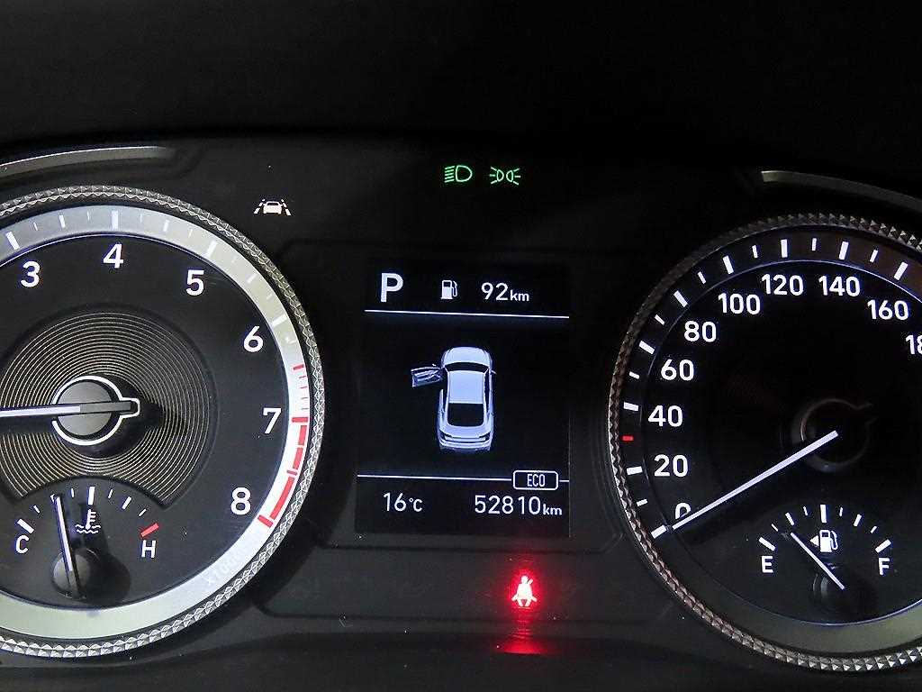 HYUNDAI Sonata - Vista 9