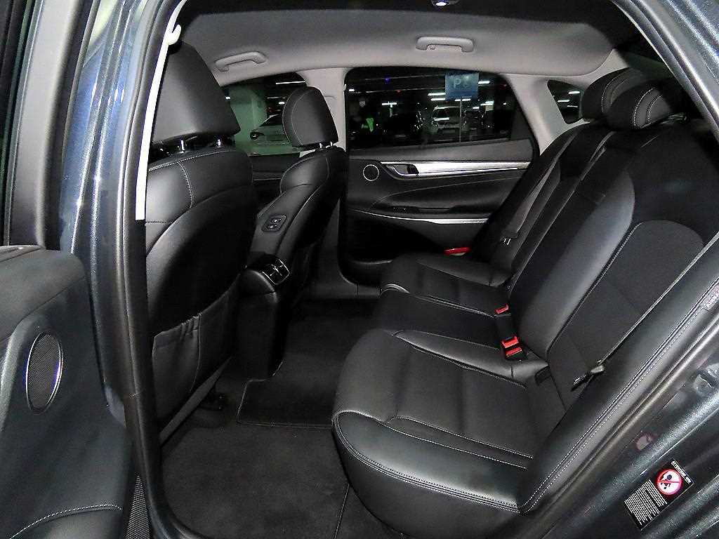 HYUNDAI Grandeur - Vista 7