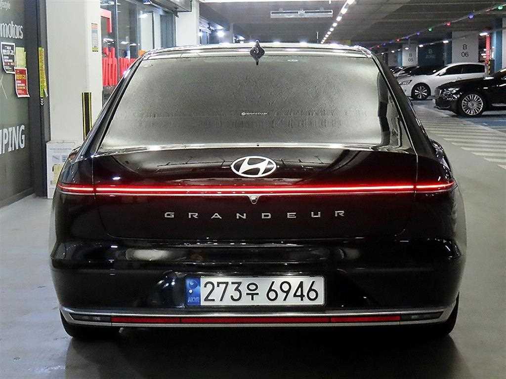 HYUNDAI Grandeur - Vista 5